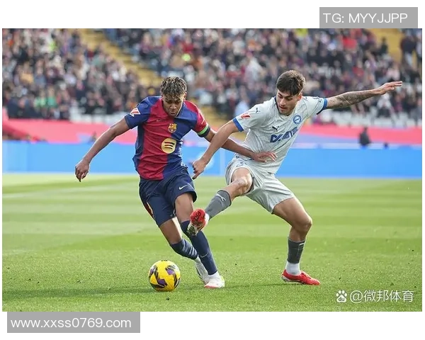 巴萨三比一阿拉维斯暂登顶，梅西闪耀时刻，皇马紧随其后！