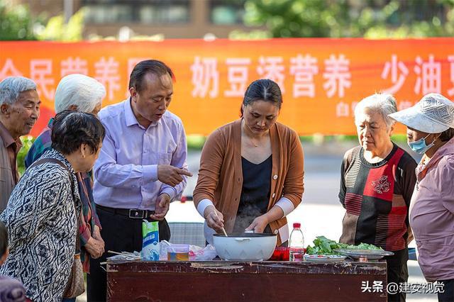 PG电子官方网站怎样保证日常饮食的均衡营养？科普专家李昌东用一首诗给出了答案(图2)