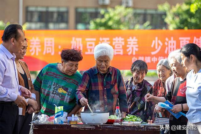 PG电子官方网站怎样保证日常饮食的均衡营养？科普专家李昌东用一首诗给出了答案(图3)