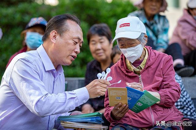 PG电子官方网站怎样保证日常饮食的均衡营养？科普专家李昌东用一首诗给出了答案(图4)