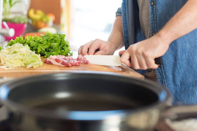 PG电子官方网站羊大师夏日饮食安全指南：避免食物中毒健康过夏天(图3)