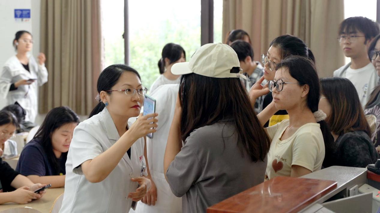 PG电子官方网站长期生酮饮食可能导致糙皮病？ 有这些症状赶紧去医院(图2)